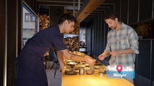 Gastronomia eta metalurgia uztartzen dituzte Mungiako Bakea jatetxean, sukaldeko tresnak bertan ekoiztuta