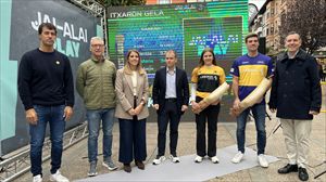 Jai Alai Play jokoaren aurkezpenean parte hartu duten kideak