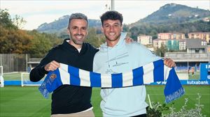 Jon Balda renueva con la Real Sociedad hasta 2028