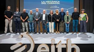 Foto de familia del evento