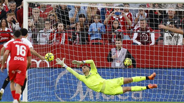Rubén Vargas ha marcado de penalti el gol de la victoria del Sevilla. Foto: EFE