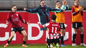 El Athletic logra la primera victoria de la temporada a costa del Eibar (2-0)