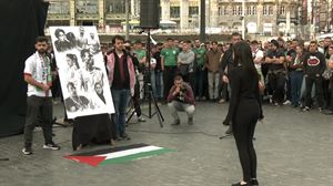 Milaka lagun bildu dira Bilbon, Gazan eraildako kirolariak oroitzeko ekitaldian