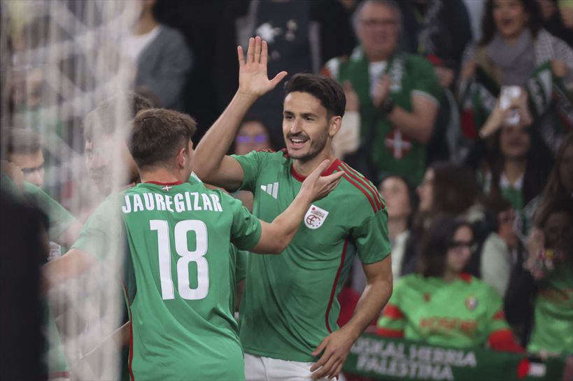 Elgezabal eta Jauegizar gola ospatzen