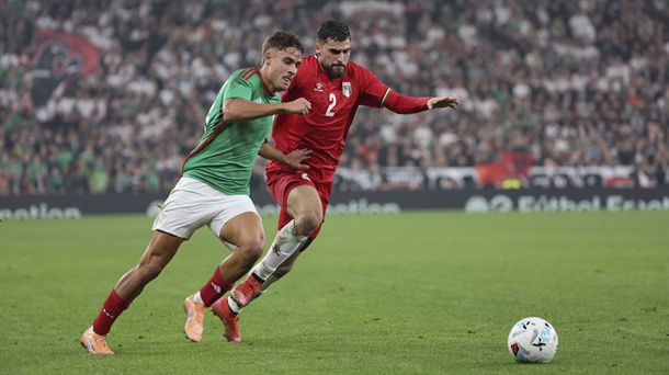 Hugo Rincon, en una jugada del partido. Foto: EFE