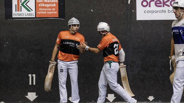 Jean Olharan y Gorka Sorozabal durante el partido. Imagen: ERAMAN!