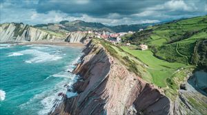 Estreno histórico de Euskal Herria Hegan en todos los canales de ETB, en un fin de semana de récord