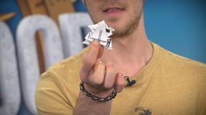 Bailes, flexiones cantando y ranas de papel, en el casting de Donostia