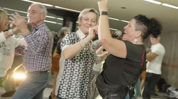 DANTZA MARATOIA - BILBO. Sekulako amaiera eman diote dantza maratoiari Bilbon.