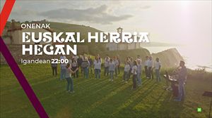 Ia 400.000 lagunek bat egin dute Euskal Herria Hegan saioaren lehen denboraldiarekin
