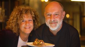 El txampi salsero, delicia del bar Txiki taberna del barrio de Gros de Donostia