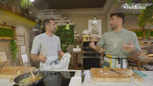 Arrautzak bereber erara gazta  ogiarekin