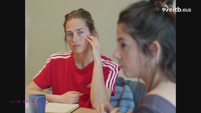 Argi Gorriak, Etxe Betea, Ainhoa Urien eta Mel Arranz