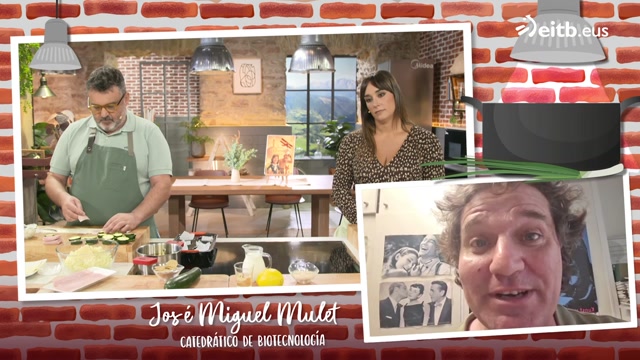 Rosas de queso, jamón y calabacín con salsa de baobab y planetas de patata