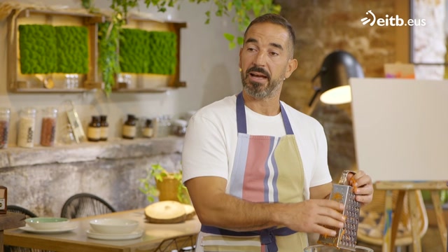 Nashvilleko oilasko min sandwicha patata gofrearekin