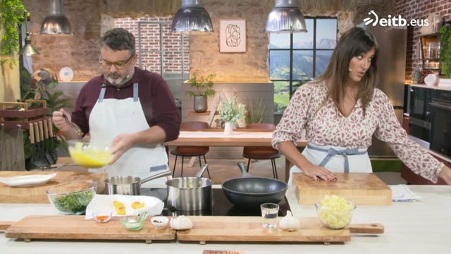 Vieiras con espinaca y maracuyá + Palomitas con leche