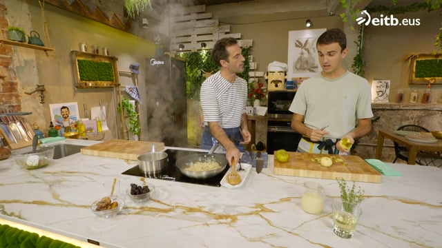 Untxi solomo erreak sagar purearekin