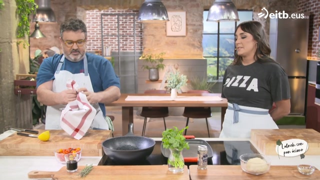 Labneh con pan ácimo + Tortilla José Andrés