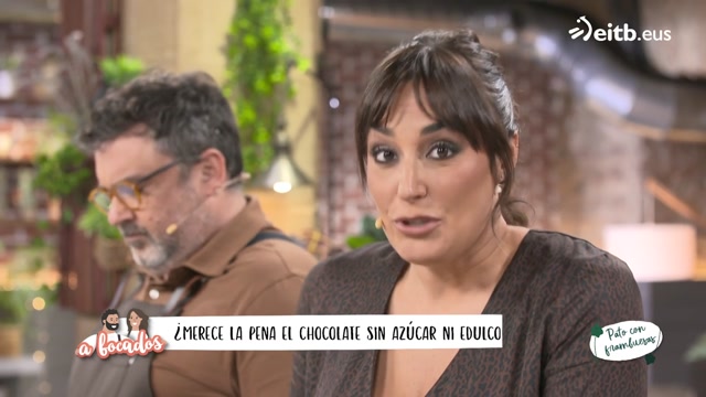 Pato con frambuesas y puré de apionabo