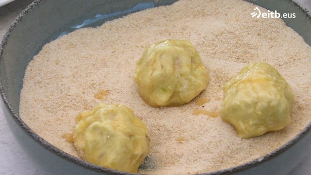 Oilasko kroketak kurri erara